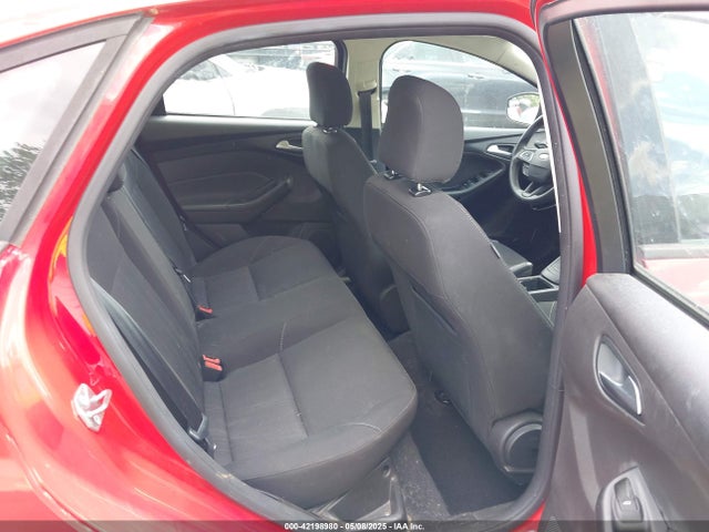 1FADP3F28GL323606 Ford FOCUS SE