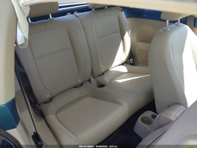 3VWJD7AT9KM707170 Volkswagen Beetle 2.0t Se