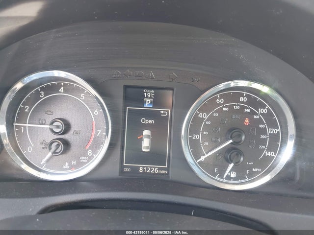 2T1BURHE0JC037543 Toyota COROLLA SE