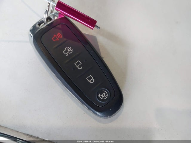 1FMCU0J94HUE54184 Ford Escape Titanium