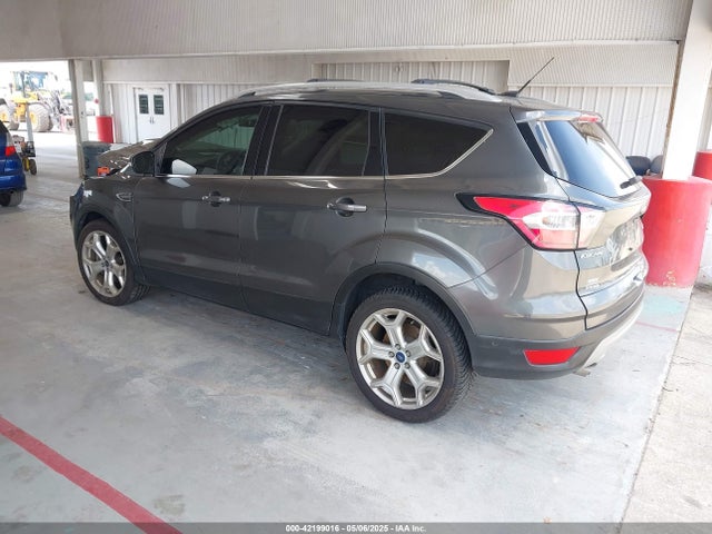 1FMCU0J94HUE54184 Ford Escape Titanium