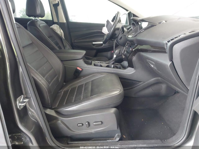 1FMCU0J94HUE54184 Ford Escape Titanium