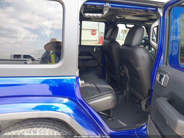 1C4HJXEG2KW501485 Jeep Wrangler Unlimited Sahara 4x4