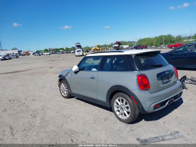 2018 MINI HARDTOP WMWXP7C51J2A47022 Photo 2