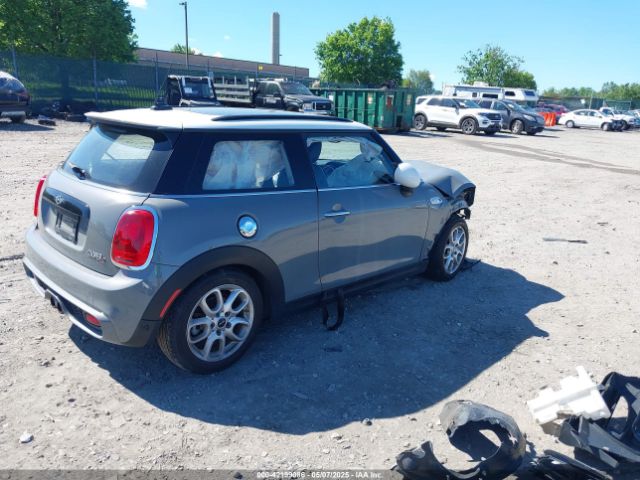 2018 MINI HARDTOP WMWXP7C51J2A47022 Photo 3