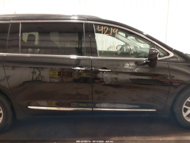 2C4RC1BG9LR140072 Chrysler Pacifica Touring L