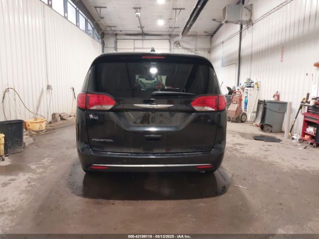 2C4RC1BG9LR140072 Chrysler Pacifica Touring L