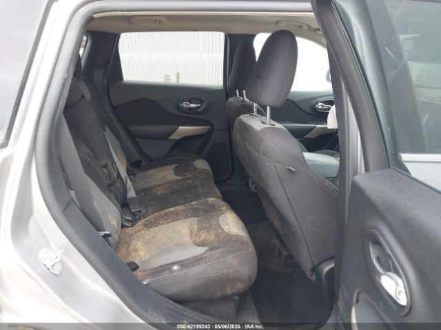 1C4PJLCX7JD558850 Jeep Cherokee Latitude Fwd