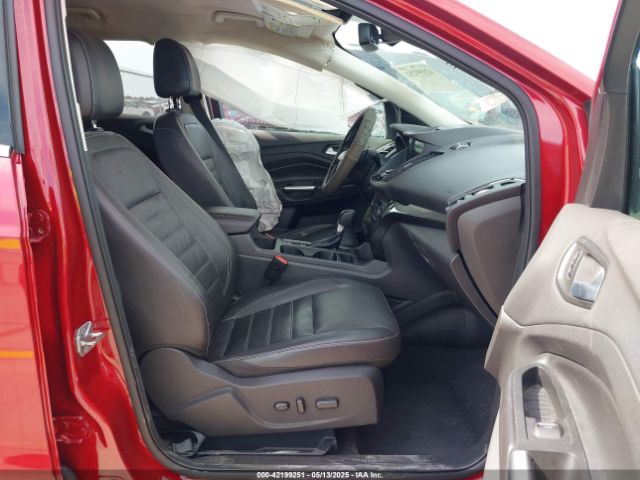 1FMCU9JD1HUA45102 Ford Escape Titanium