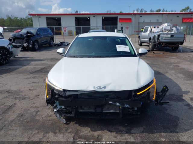 3KPFT4DE7SE047910 KIA K4 Lxs