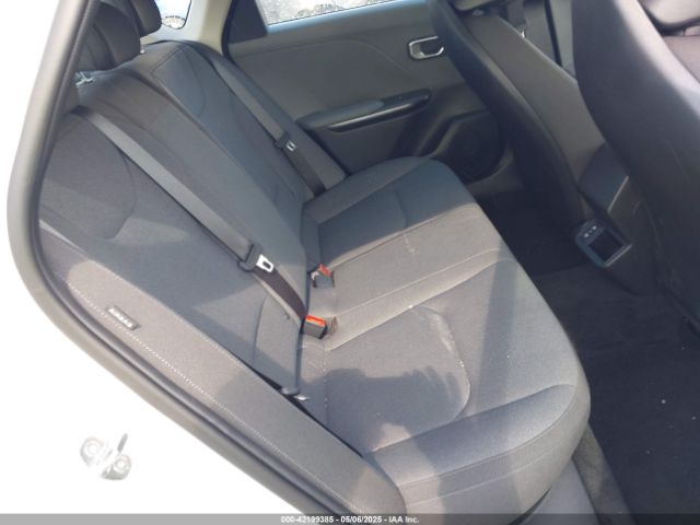 3KPFT4DE7SE047910 KIA K4 Lxs