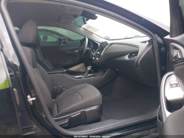 2021 CHEVROLET MALIBU 1G1ZD5ST8MF004762 Photo 4
