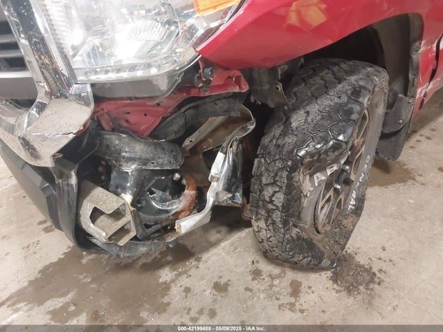 5TFUY5F13EX409535 Toyota Tundra Sr5 5.7l V8