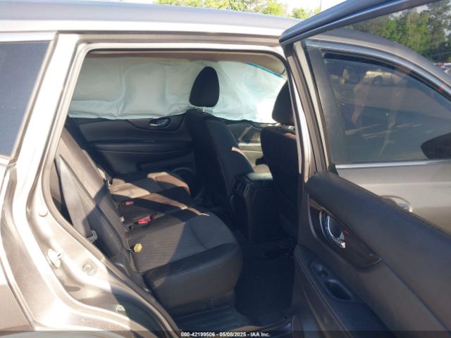 JN8AT2MV8JW307772 Nissan ROGUE SV