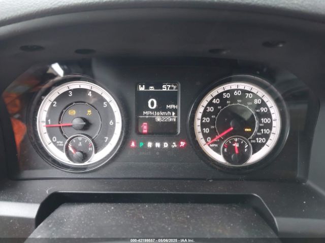 3C6RR7KT3HG705029 RAM 1500 Express  4x4 5'7 Box