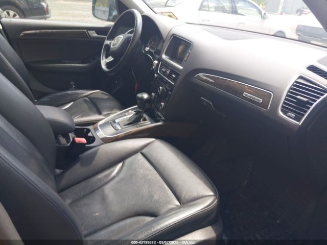 WA1CFAFP2EA115300 Audi Q5 2.0t Premium