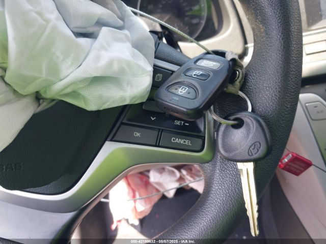 KMHD84LF8JU574465 Hyundai ELANTRA SEL