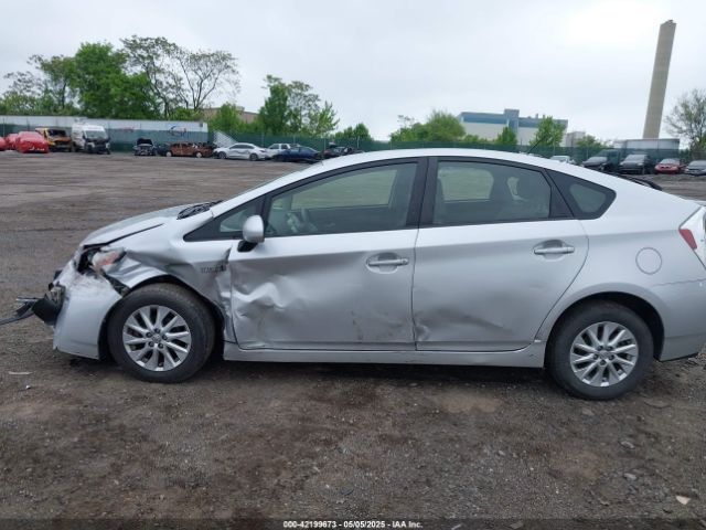 JTDKN3DP1E3050561 Toyota PRIUS PLUG-IN
