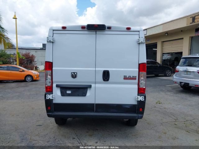 3C6TRVAG5KE505805 RAM Promaster 1500 Low Roof 136 Wb