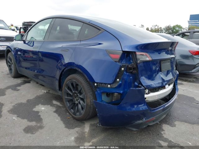 2021 TESLA MODEL Y 5YJYGDEE1MF282196 Photo 2