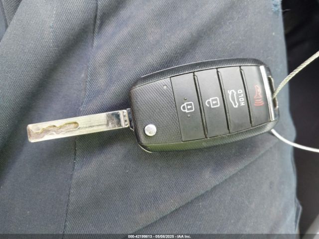 3KPA24AB9KE170387 KIA RIO S