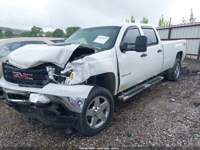GMC lml 2014 1GT12ZC80EF152353 Image 2