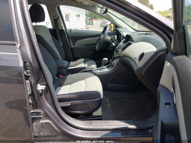 1G1PA5SG2E7441753 Chevrolet Cruze Ls Auto