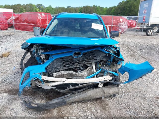 2T3H1RFV1KW041937 Toyota RAV4 LE