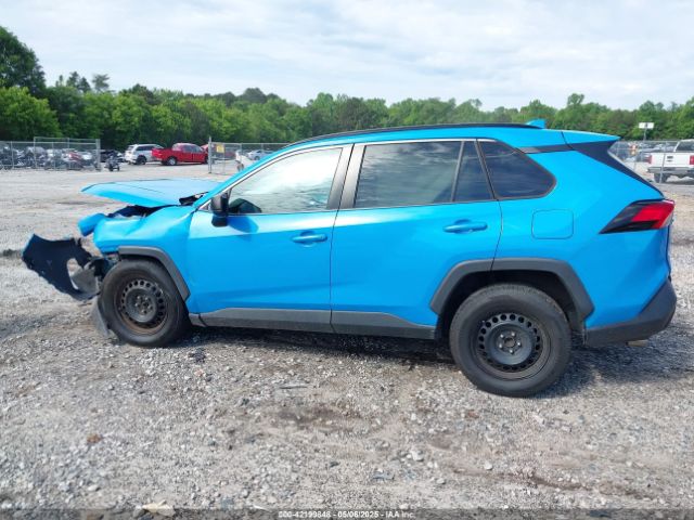 2T3H1RFV1KW041937 Toyota RAV4 LE