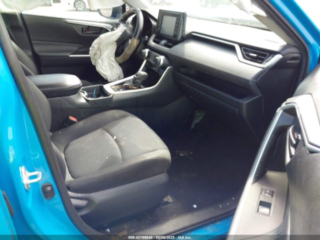 2T3H1RFV1KW041937 Toyota RAV4 LE