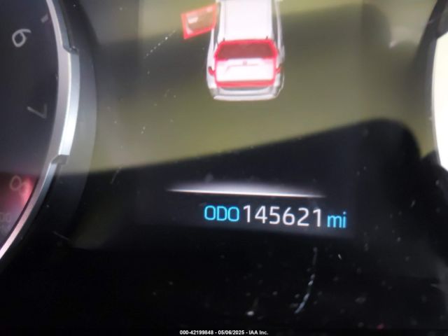 2T3H1RFV1KW041937 Toyota RAV4 LE