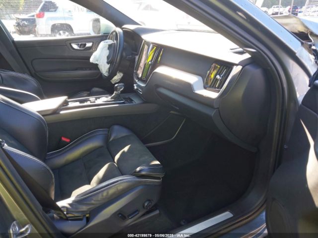 2019 VOLVO XC60 YV4A22RM1K1351428 Photo 4
