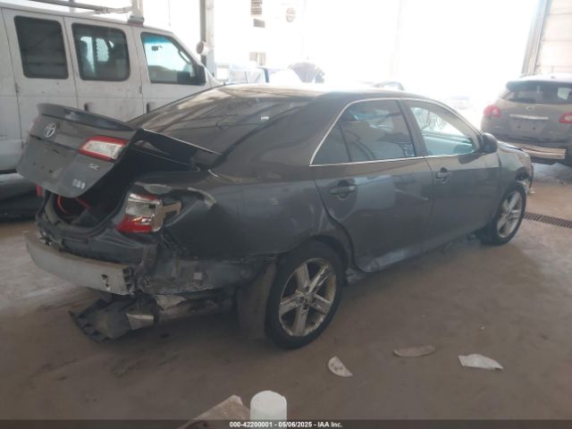 4T1BD1FK3EU119393 Toyota Camry Hybrid Se Limited Edition