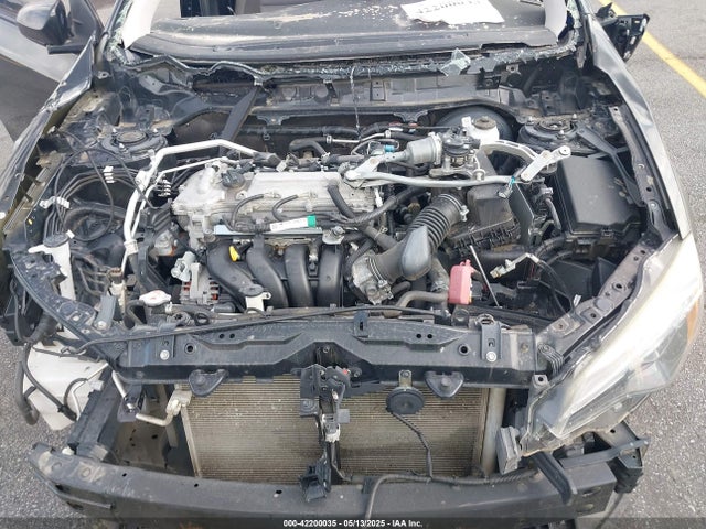 2T1BURHE9JC122414 Toyota COROLLA LE