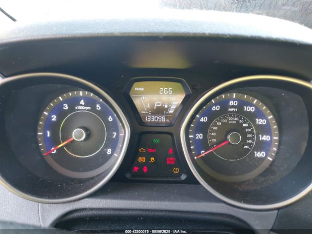 5NPDH4AE2FH584067 Hyundai ELANTRA SE