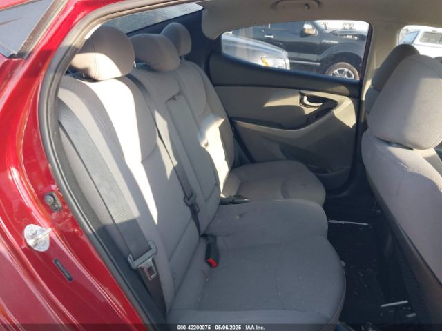 5NPDH4AE2FH584067 Hyundai ELANTRA SE