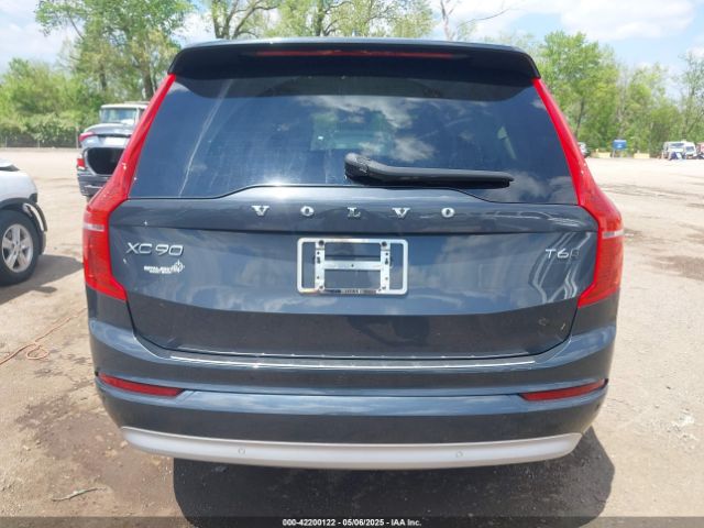 YV4A22PK2N1782723 Volvo Xc90 T6 Momentum 7 Passenger