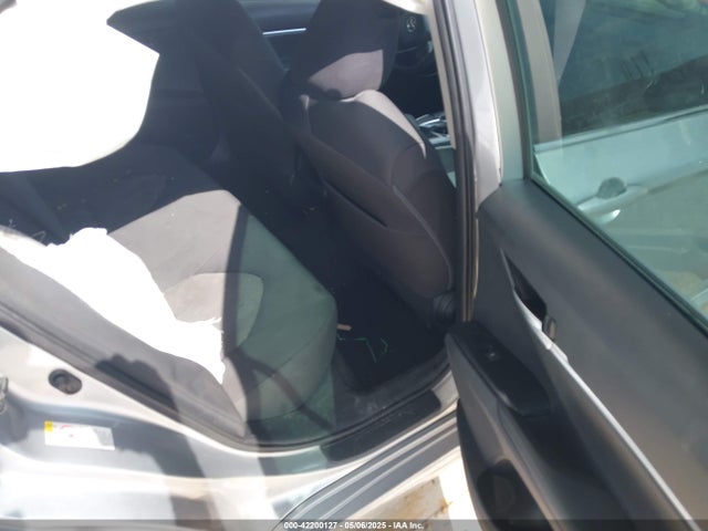 4T1B11HK8KU228482 Toyota CAMRY LE