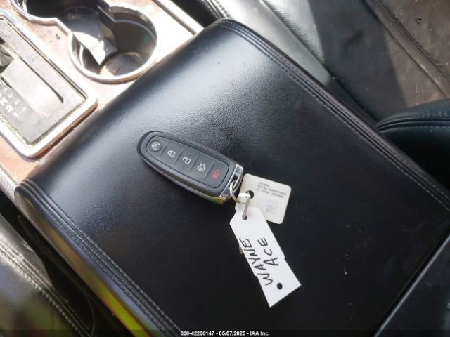 5LMJJ3JT5GEL01252 Lincoln Navigator L Select