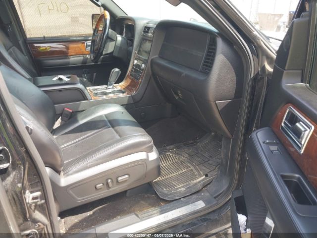 5LMJJ3JT5GEL01252 Lincoln Navigator L Select