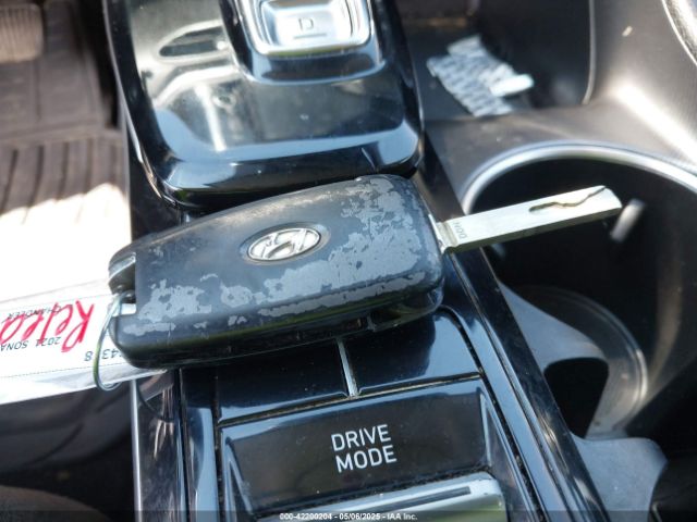 5NPEG4JA0MH074995 Hyundai SONATA SE