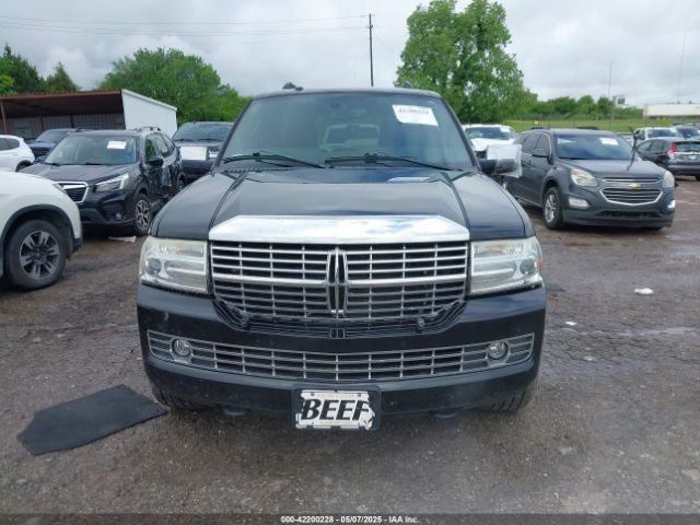 5LMJJ2J52EEL01086 Lincoln Navigator