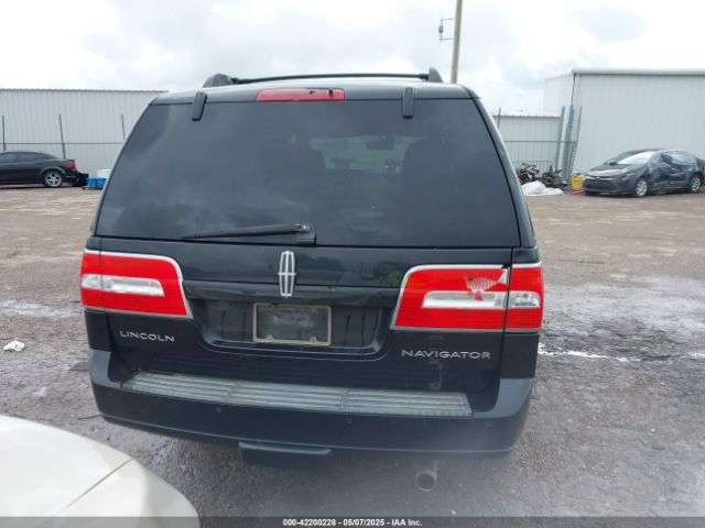 5LMJJ2J52EEL01086 Lincoln Navigator
