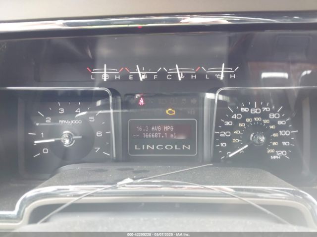 5LMJJ2J52EEL01086 Lincoln Navigator