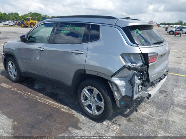 3C4NJDBNXRT598763 Jeep Compass Latitude 4x4