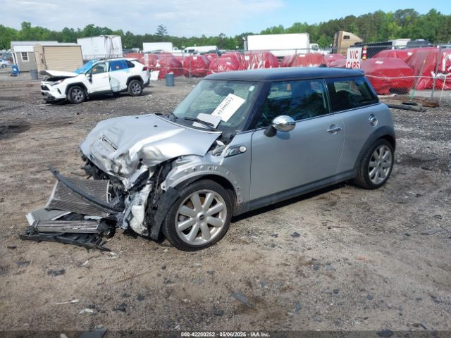 2007 MINI COOPER S WMWMF73537TL88038 Photo 1