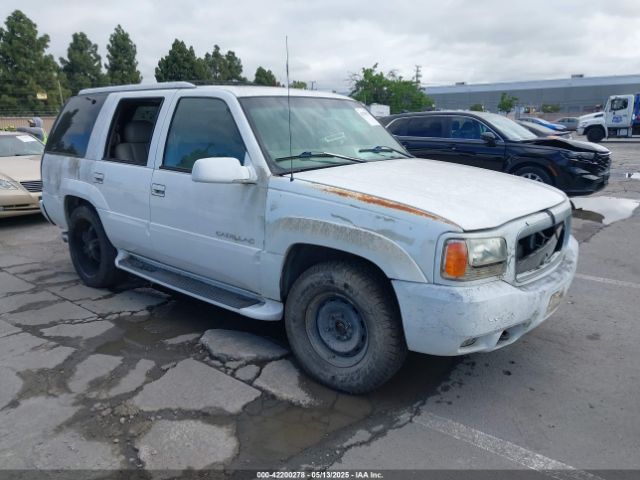 2000 CADILLAC ESCALADE 1GYEK63R9YR180416