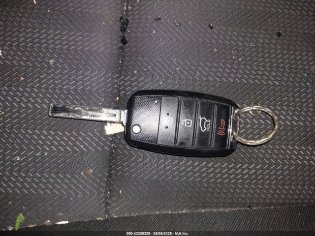 KNDPMCAC5L7755752 KIA Sportage Lx