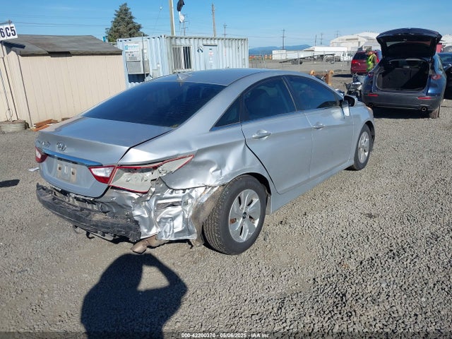 5NPEB4AC0EH819701 Hyundai gamma