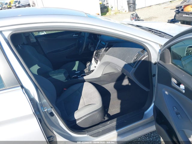 5NPEB4AC0EH819701 Hyundai gamma